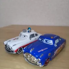 トミカ　カーズ　伝説のレーサー　ドッグハドソン　救急車タイプもセットでお届け!!