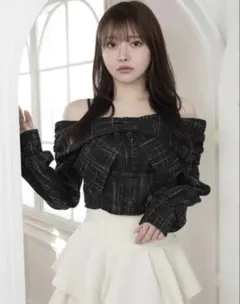 リボンオフショルロングスリーブトップス lip service