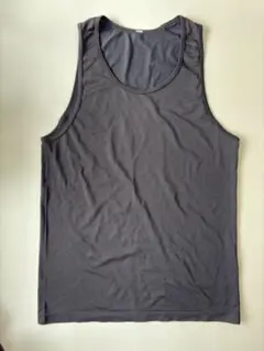 Lululemon 黒ノースリーブタンクトップ
