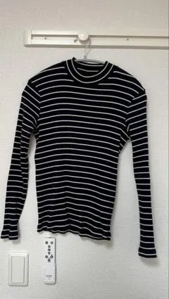 UNIQLO / リブハイネックT