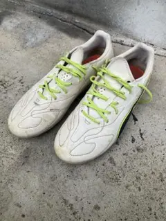 KELME サッカースパイク ホワイト - メルカリ