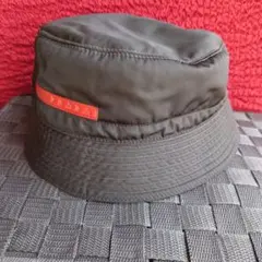 PRADA ホワイト バケットハット　即購入OK 値下げ交渉受付ます！ PRADA ホワイト バケットハット 即購入OK 値下げ交渉受付ます！ - メルカリ