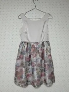 ノースリーブ ワンピース　Mサイズ/花柄サテン