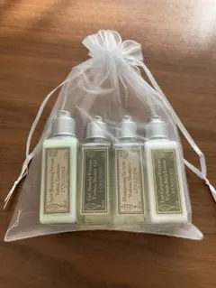 新品　ロクシタントラベルセット　巾着付き