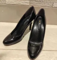 DIANA 黒 エナメルパンプス 24.5cm