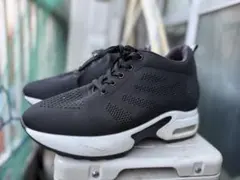 ブラック メッシュ エアクッション スニーカー