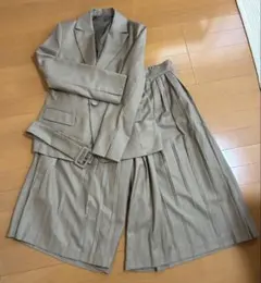 ルイルエブティック　セットアップ　パンツスーツ　ベージュ LL