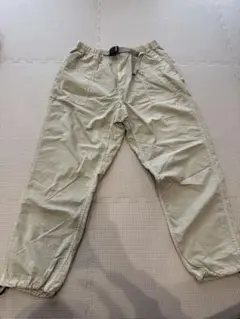 GRAMICCI 薄手のカーゴパンツ