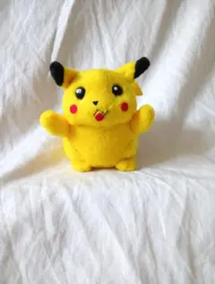 レア　ポケモン　ピカチュウ　ぬいぐるみマスコット　1998年 当時物のサムネイル
