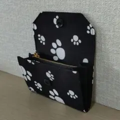 1点のみ 黒 足跡 肉球柄 蛇腹式 小銭入れ、カードケース