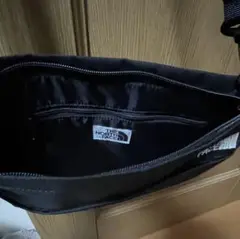 THE NORTH FACE ブラックショルダーバッグ