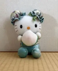 希少】ハローキティ チャイナドレス ぬいぐるみ（ゴールド／イエロー