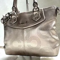 【希少】COACH 2way パンチングC バッグ メタリック　美品　コーチ
