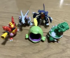 ポケモン　フィギュア カブリアス