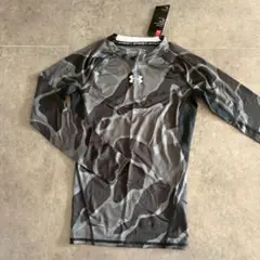 新品　UNDER ARMOUR　 長袖 　ロングスリーブ　アンダー　インナー