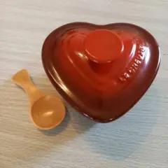 LE CREUSET/ル・クルーゼ ハート型ラムカン フタ付き