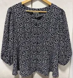ローリーズファーム　花柄　ブラウス　Vネック　フリーサイズ