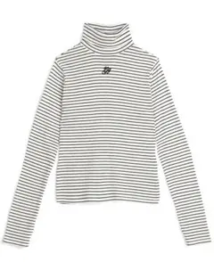 美品 サムホール付きロゴ刺繍タートルネックトップス