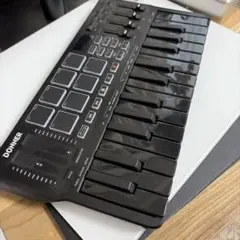 移転ID付】NI KOMPLETE KONTROL M32 デッキセーバー付属 - メルカリ