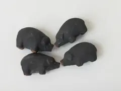 陶器の可愛い小さな子豚 焼物 郷土玩具、古雑貨 アンティーク、置物、ミニチュア