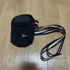 NEW ERA ニューエラ ショルダーバッグ 黒のサムネイル