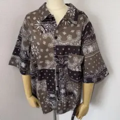 バンダナ柄 半袖シャツ ブラウン系 Mサイズ