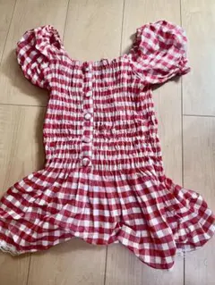 赤と白のチェック柄シャーリングトップス