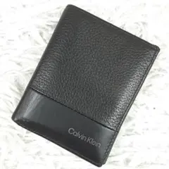 美品△Calvin Klein カルバンクライン 二つ折りレザー財布 RFID