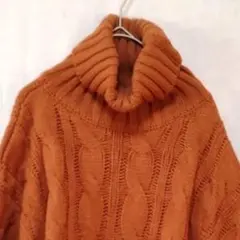 Meeting CiCi タートルネックニット　レンガ色　ケーブル編み