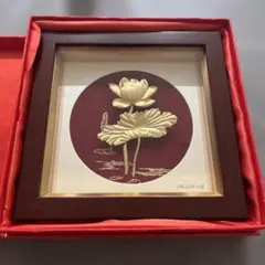 【美品/新品】24K 金箔鑑定書付　蓮　額縁入り 壁掛け スタンド高級インテリアのサムネイル