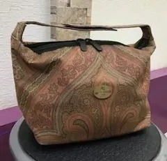 Item thumbnail for item 9e9bbcb0-f178-4fdf-b1fe-417fe4783963