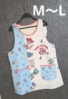 新品　Disney トイストーリー　エプロン　ディズニー　保育士　介護士　裏起毛