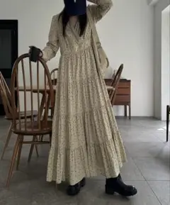willfully ドット柄ティアードワンピース ベージュ