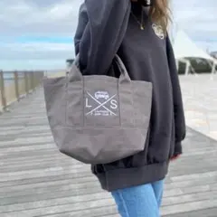 冬コーデ　LUSSO SURF ミニトートバッグ　グレー　ロンハーマン