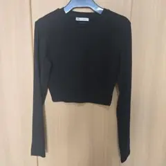 ZARA クロップド丈 長袖カットソー ブラック Mサイズのサムネイル