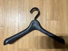 タトラス　ハンガー　黒　ブラック