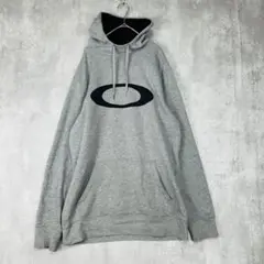 オークリー　デカロゴ　パーカー　グレー　プルオーバー　ポケット　長袖　春秋冬