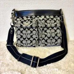 COACH ショルダーバッグ シグネチャー 黒グレー 収納力◎