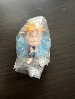 ガチャガチャ！ONE PIECE キーホルダー マルコ