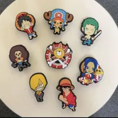 最終値下げ　ワンピース風　ジビッツ8個あ入り　シューズチャーム アクセサリー