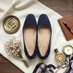 【美品】Naturalizer ネイビー フラットシューズ リーガル 22.5のサムネイル
