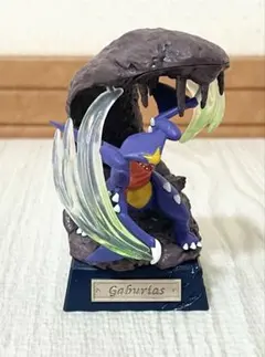 ドラゴンタイプ　ガブリアス　フィギュア　POCKET STATUEのサムネイル