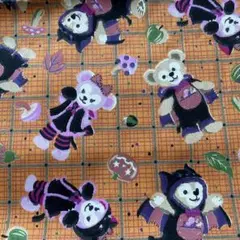 ハロウィン クマ柄 綿プリント生地　ハロウィン　ディズニー　くま　ハンドメイド