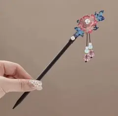 優雅な牡丹の花かんざし　新品　ゴールド　木製　簪　No.237牡丹　ボタン