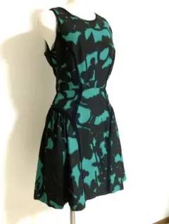 Item thumbnail for item 22f45a7c-2164-4dba-9eb7-00052cbd0e0a