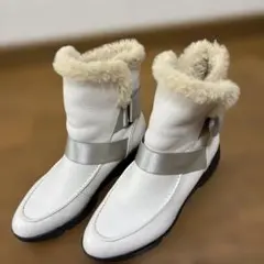 fitfit ショートブーツ /美品　アイボリーのサムネイル