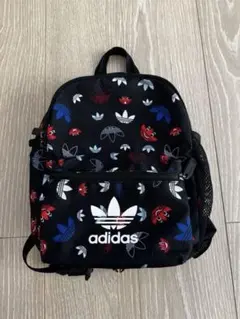 アディダス　子供用リュック