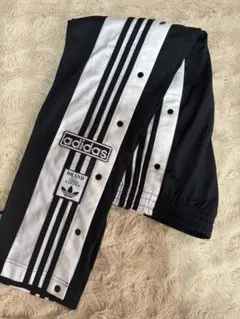 adidas アディブレイク パンツ