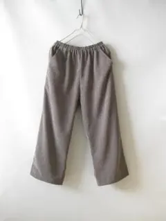 ポリ太畝コーデュロイスモーキーブラウンイージーパンツ