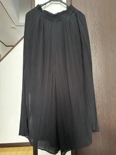 UNIQLO ブラック プリーツスカート 36